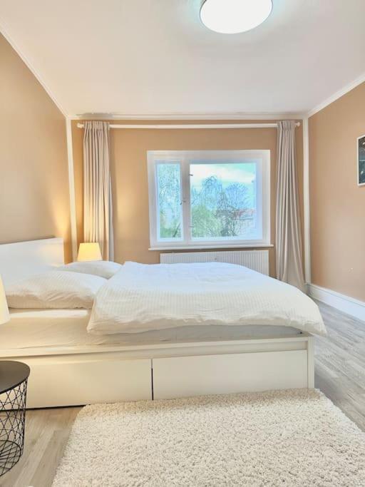 2 Zimmer Apartment Mit Parkplatz Берлин Экстерьер фото